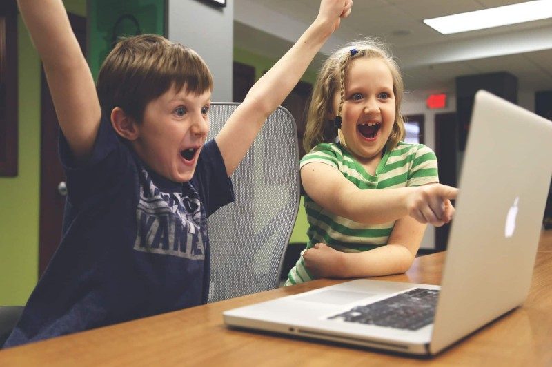 7 Ways To Keep Your Kids Safe Online